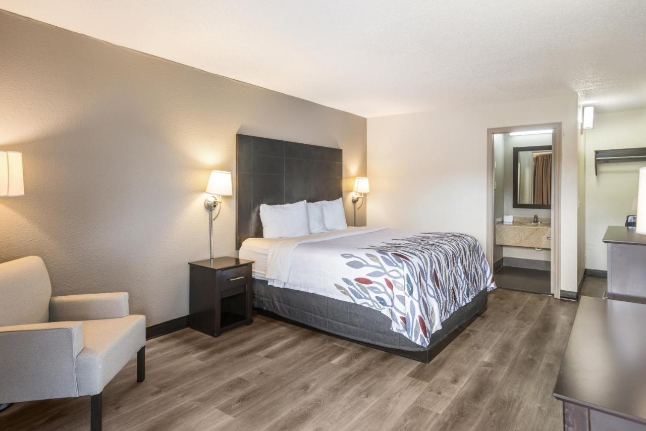 Red Roof Inn Savannah - Southside/Midtown Екстериор снимка