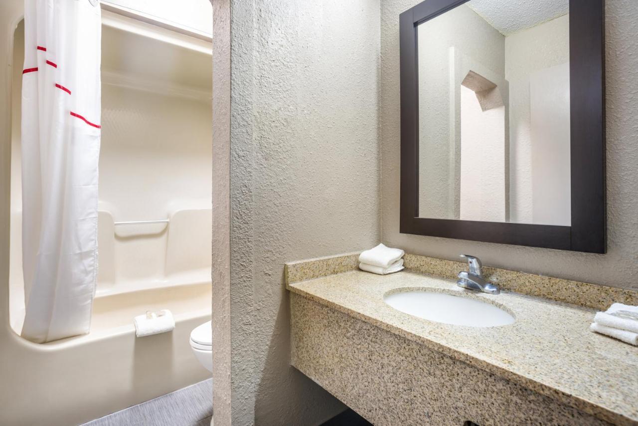 Red Roof Inn Savannah - Southside/Midtown Екстериор снимка