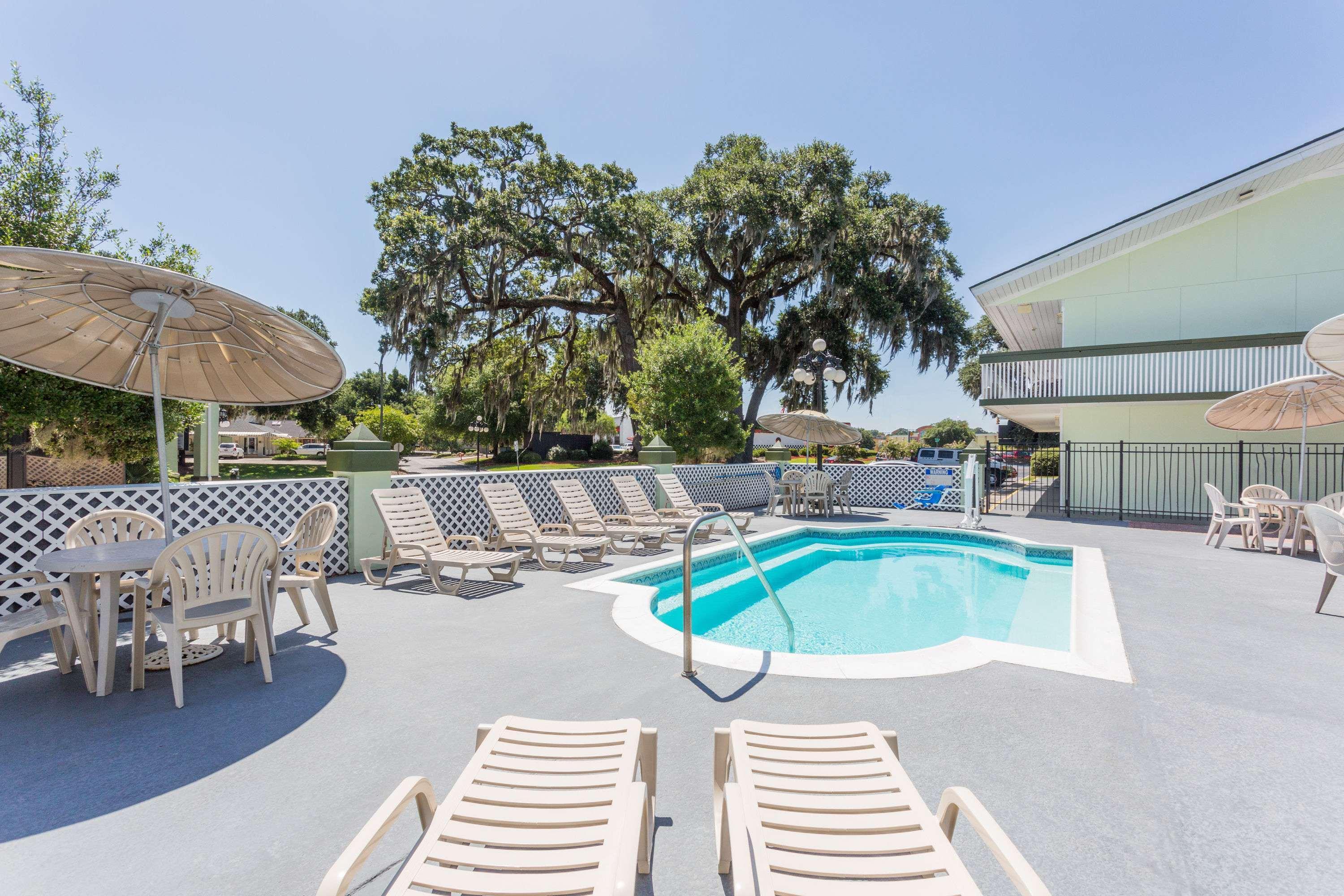 Red Roof Inn Savannah - Southside/Midtown Екстериор снимка