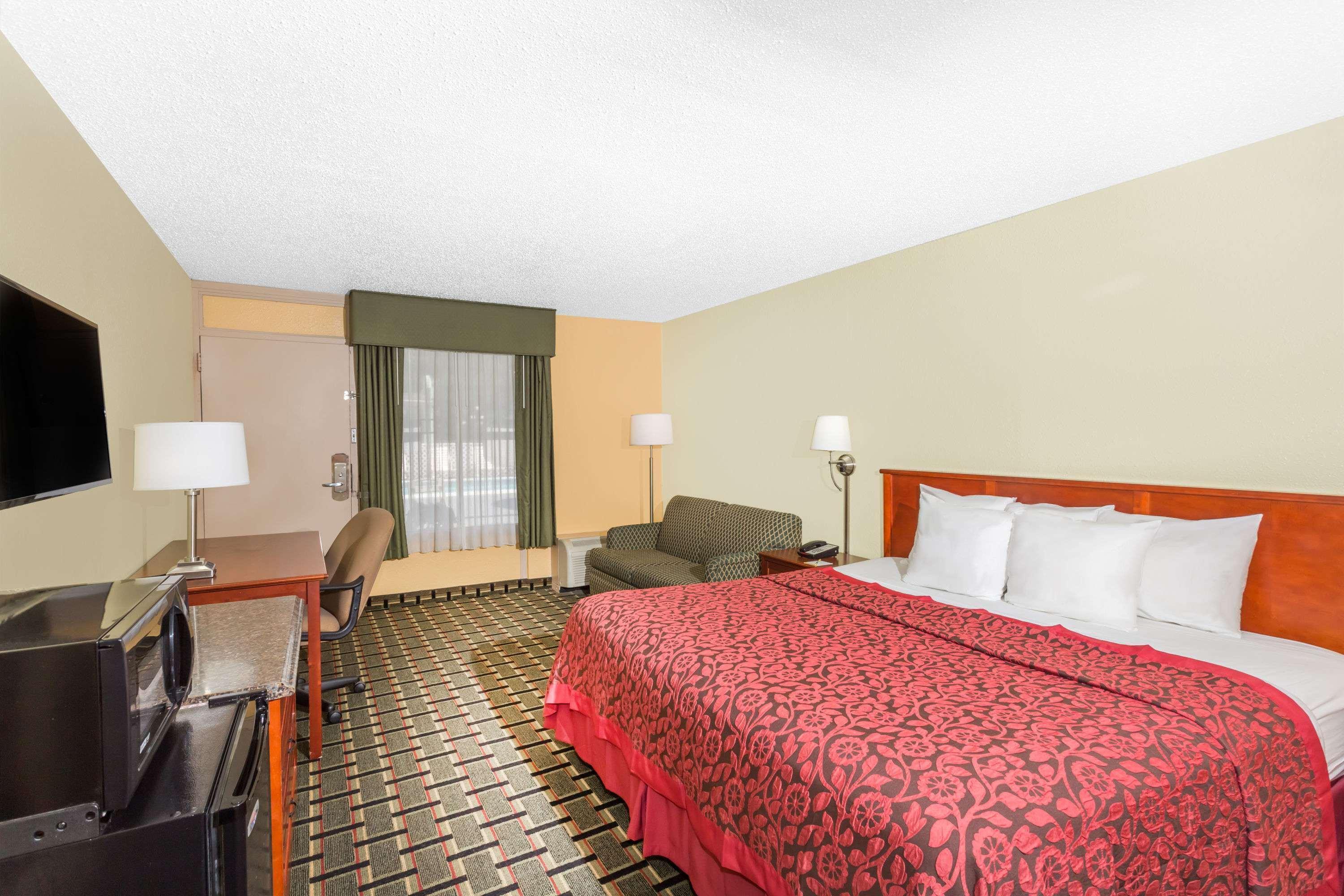 Red Roof Inn Savannah - Southside/Midtown Екстериор снимка